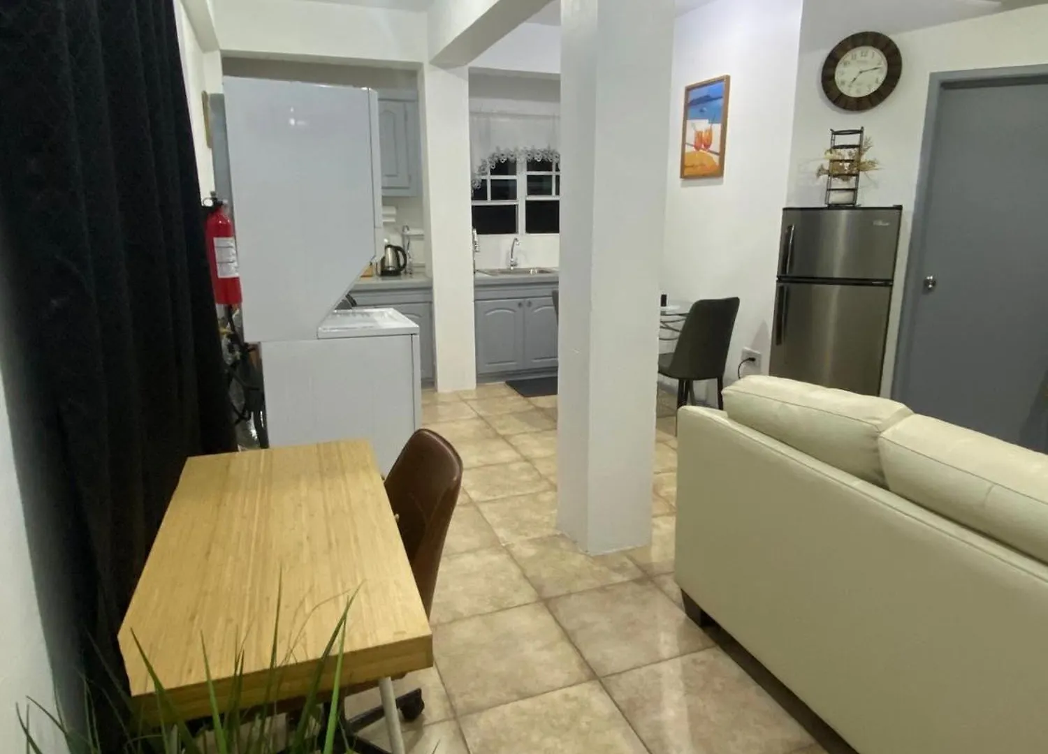 Roseau City Hub Apt #1 0*,